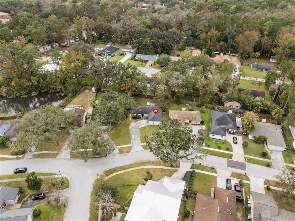 For Sale: $350,000 (3 beds, 2 baths, 1194 Square Feet)