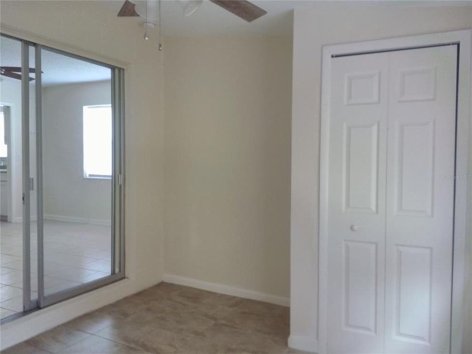 For Rent: $1,250 (3 beds, 1 baths, 770 Square Feet)