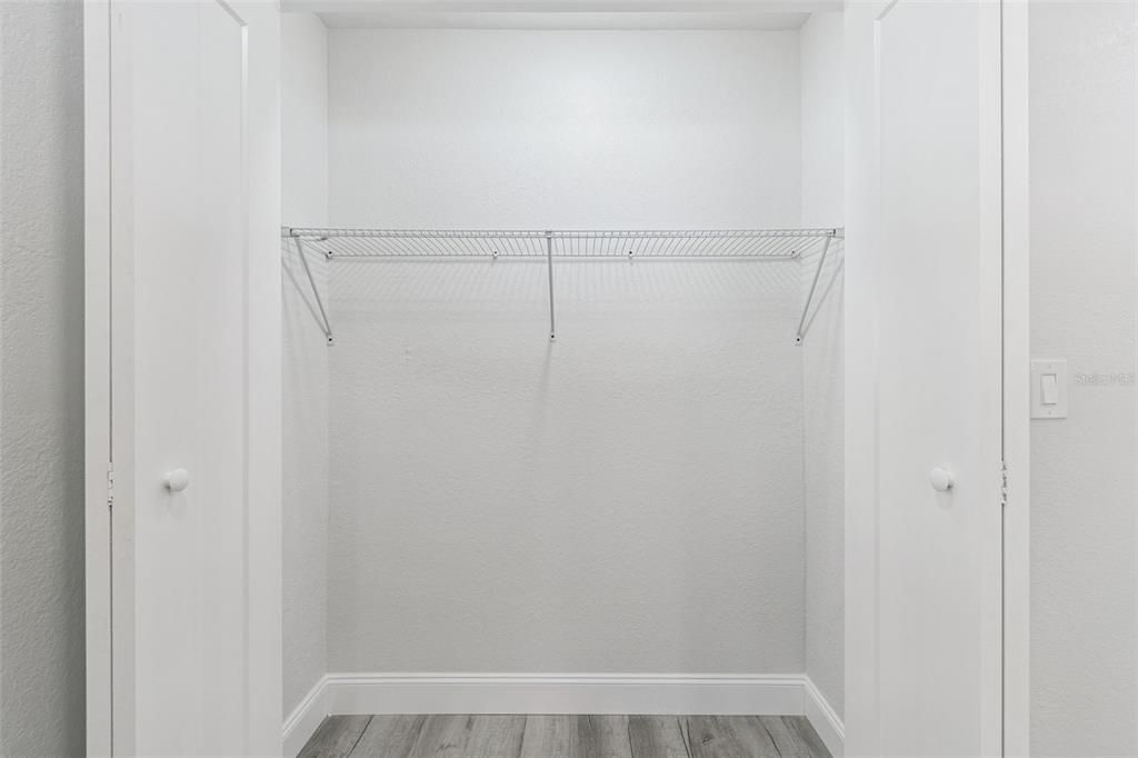 待售: $400,000 (4 贝兹, 2 浴室, 1733 平方英尺)