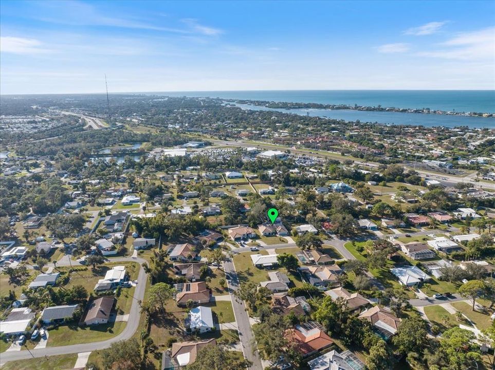 For Rent: $4,100 (4 beds, 3 baths, 2477 Square Feet)