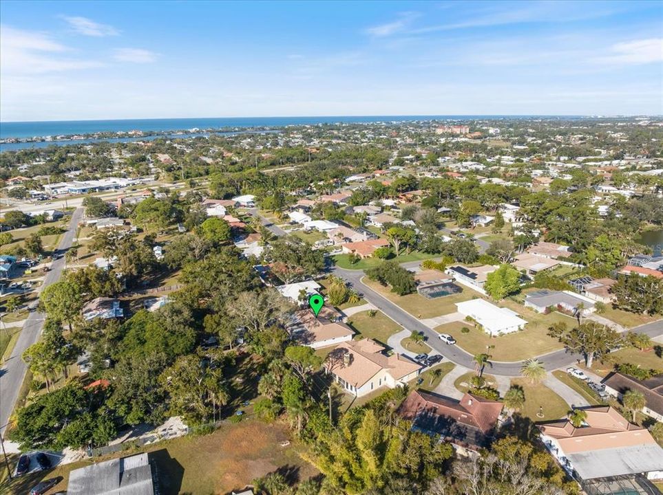 For Rent: $4,100 (4 beds, 3 baths, 2477 Square Feet)