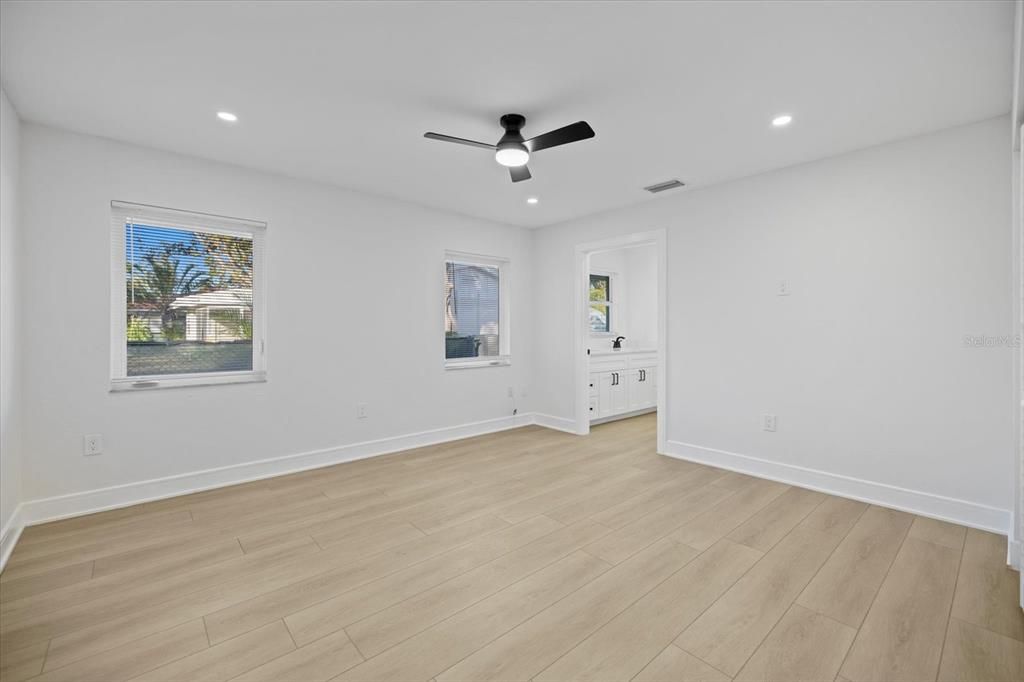 For Rent: $4,100 (4 beds, 3 baths, 2477 Square Feet)