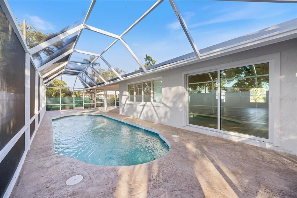 For Rent: $4,100 (4 beds, 3 baths, 2477 Square Feet)