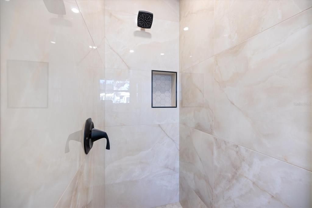 For Rent: $4,100 (4 beds, 3 baths, 2477 Square Feet)