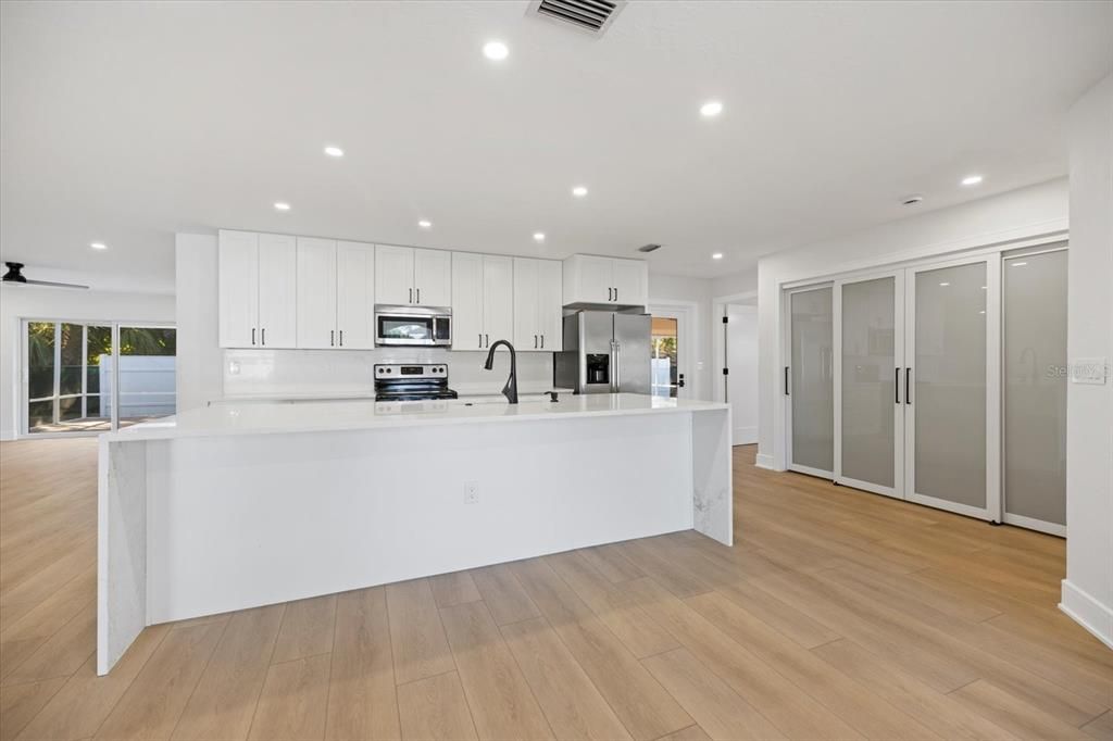 For Rent: $4,100 (4 beds, 3 baths, 2477 Square Feet)