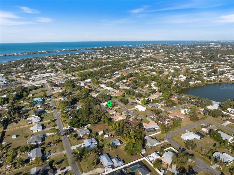 For Rent: $4,100 (4 beds, 3 baths, 2477 Square Feet)