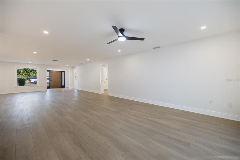 For Rent: $4,100 (4 beds, 3 baths, 2477 Square Feet)