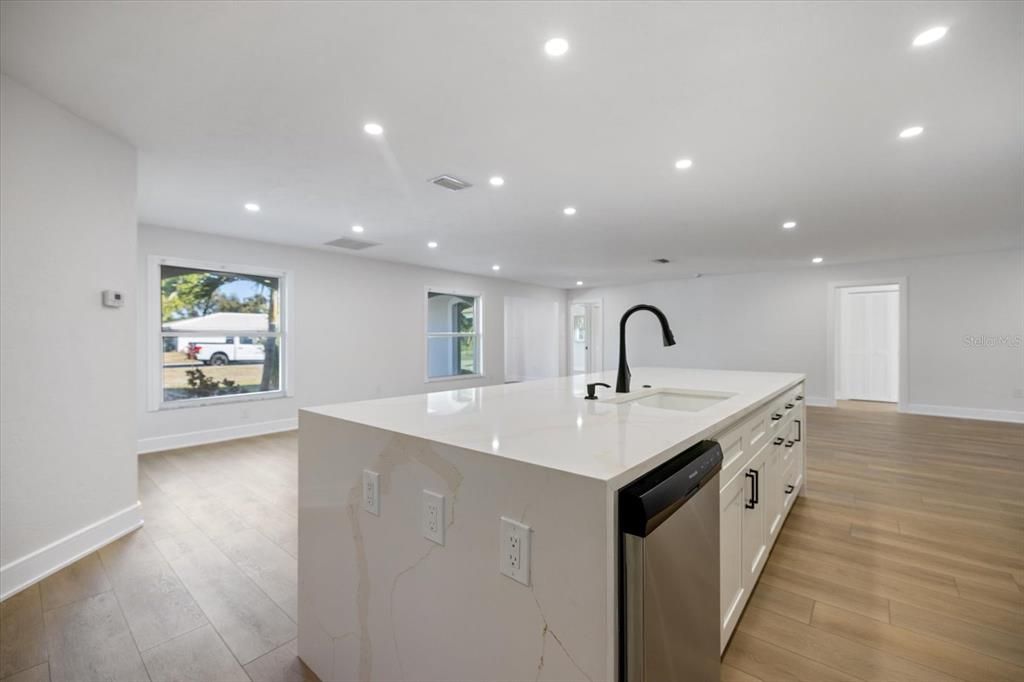 For Rent: $4,100 (4 beds, 3 baths, 2477 Square Feet)