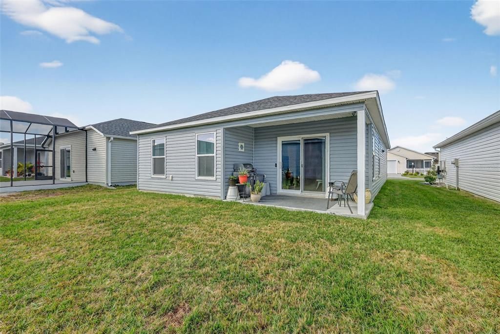 For Sale: $237,500 (2 beds, 2 baths, 979 Square Feet)