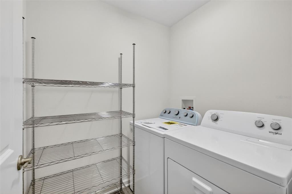 For Sale: $237,500 (2 beds, 2 baths, 979 Square Feet)