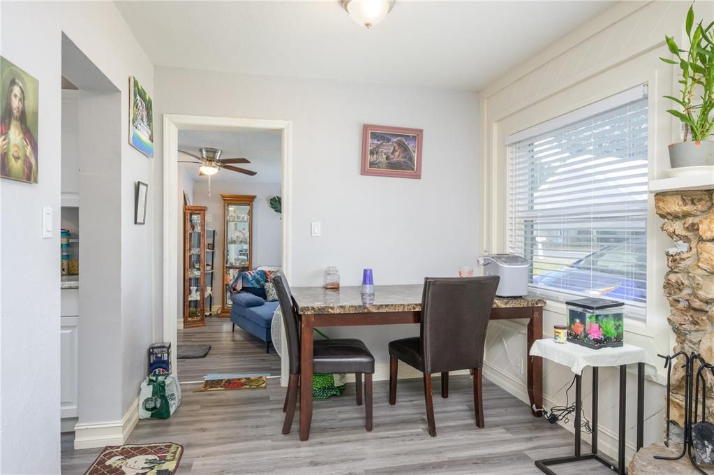 For Sale: $300,000 (3 beds, 1 baths, 1341 Square Feet)