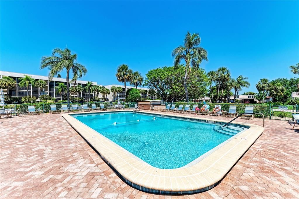 На продажу: $155,000 (2 спален, 2 ванн, 1178 Квадратных фут)