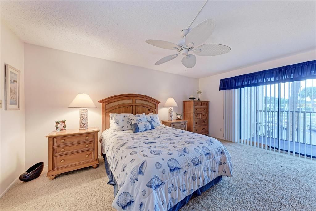 На продажу: $155,000 (2 спален, 2 ванн, 1178 Квадратных фут)