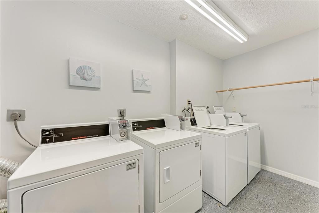 На продажу: $155,000 (2 спален, 2 ванн, 1178 Квадратных фут)