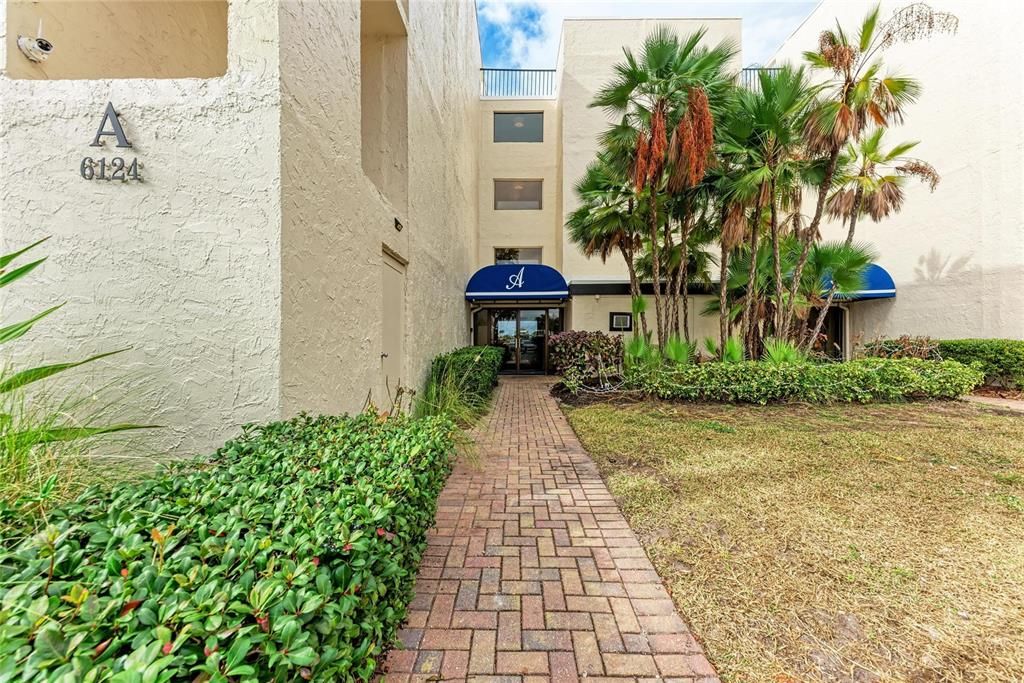 На продажу: $155,000 (2 спален, 2 ванн, 1178 Квадратных фут)