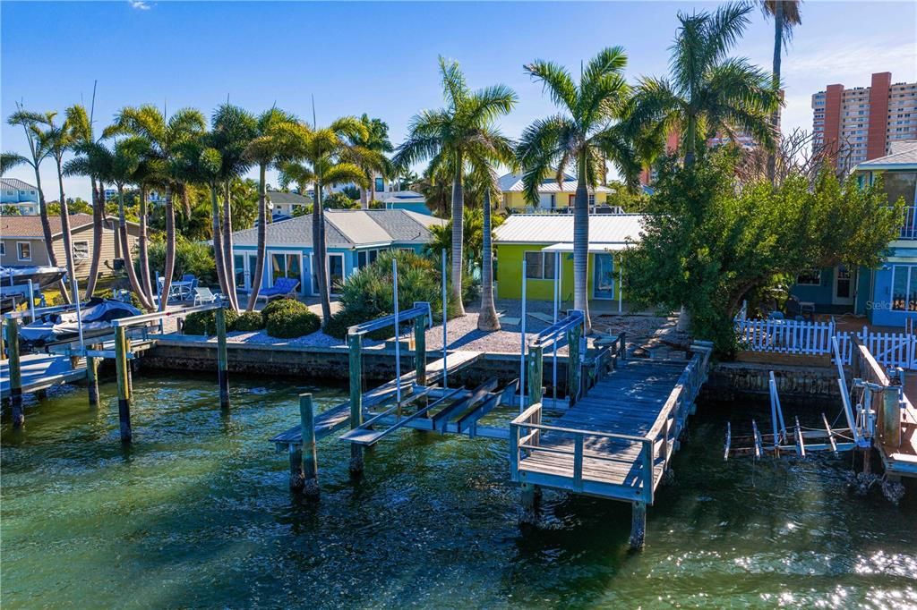 待售: $550,000 (2 贝兹, 1 浴室, 775 平方英尺)