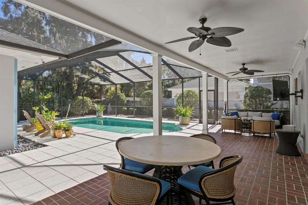 For Sale: $1,100,000 (4 beds, 3 baths, 2870 Square Feet)