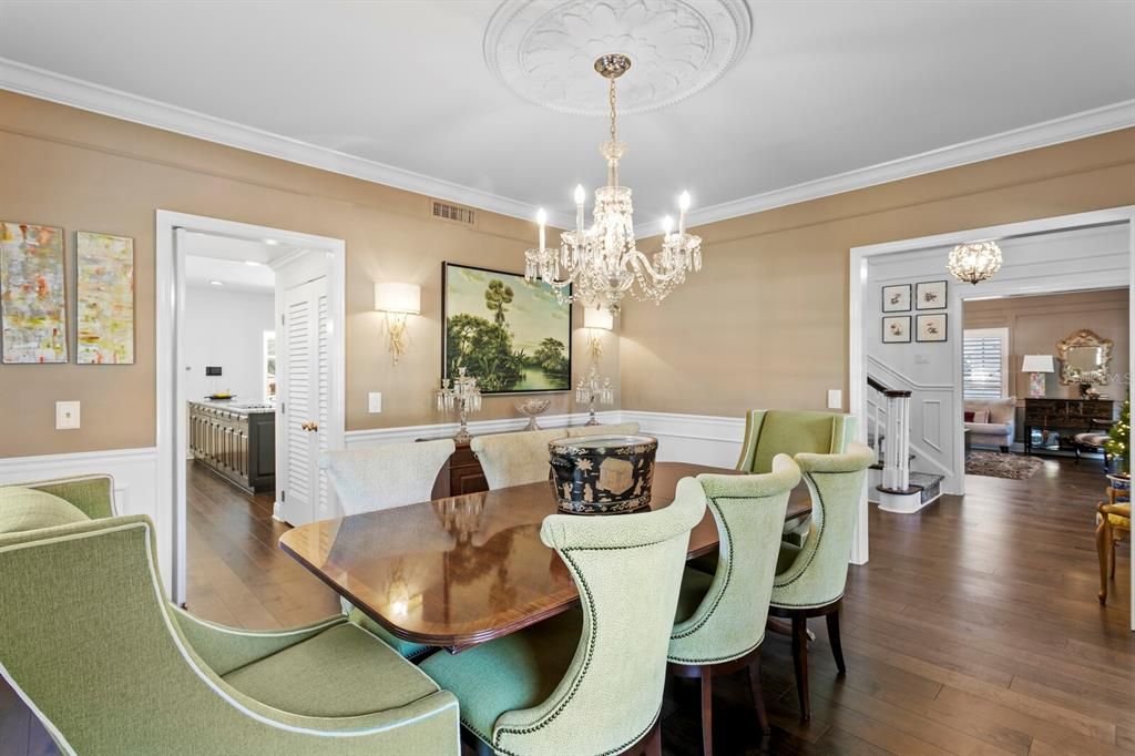 For Sale: $1,100,000 (4 beds, 3 baths, 2870 Square Feet)