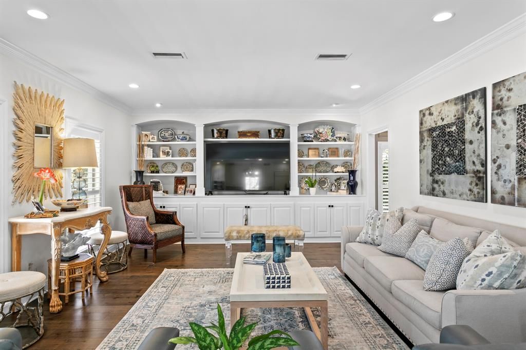 For Sale: $1,100,000 (4 beds, 3 baths, 2870 Square Feet)