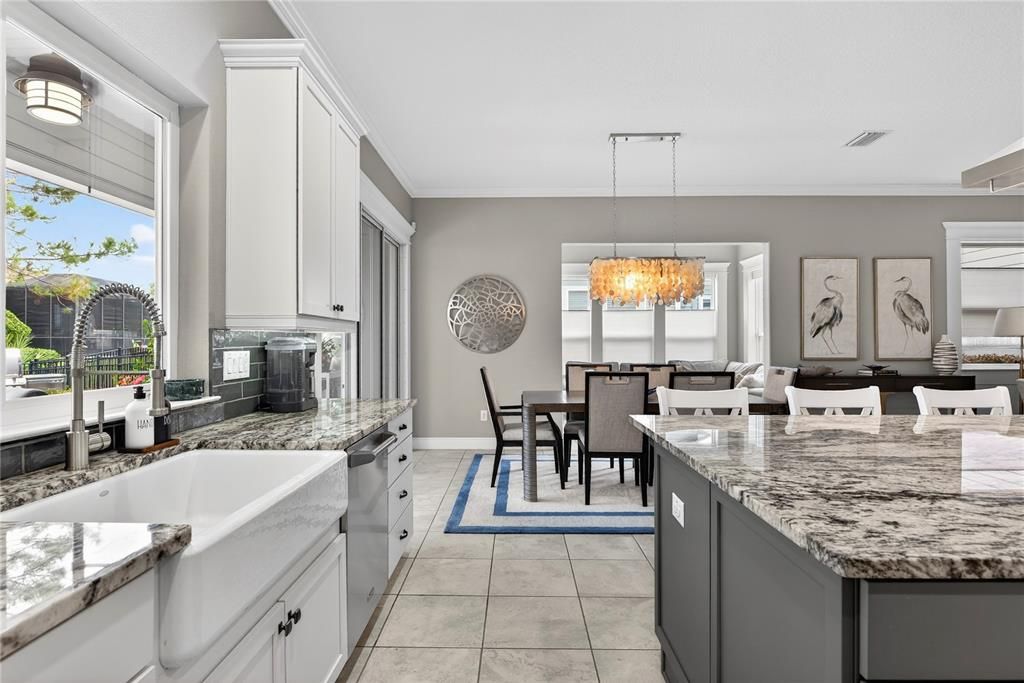 На продажу: $585,000 (2 спален, 2 ванн, 2563 Квадратных фут)