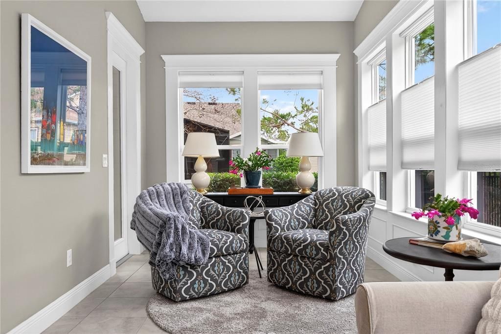 На продажу: $585,000 (2 спален, 2 ванн, 2563 Квадратных фут)