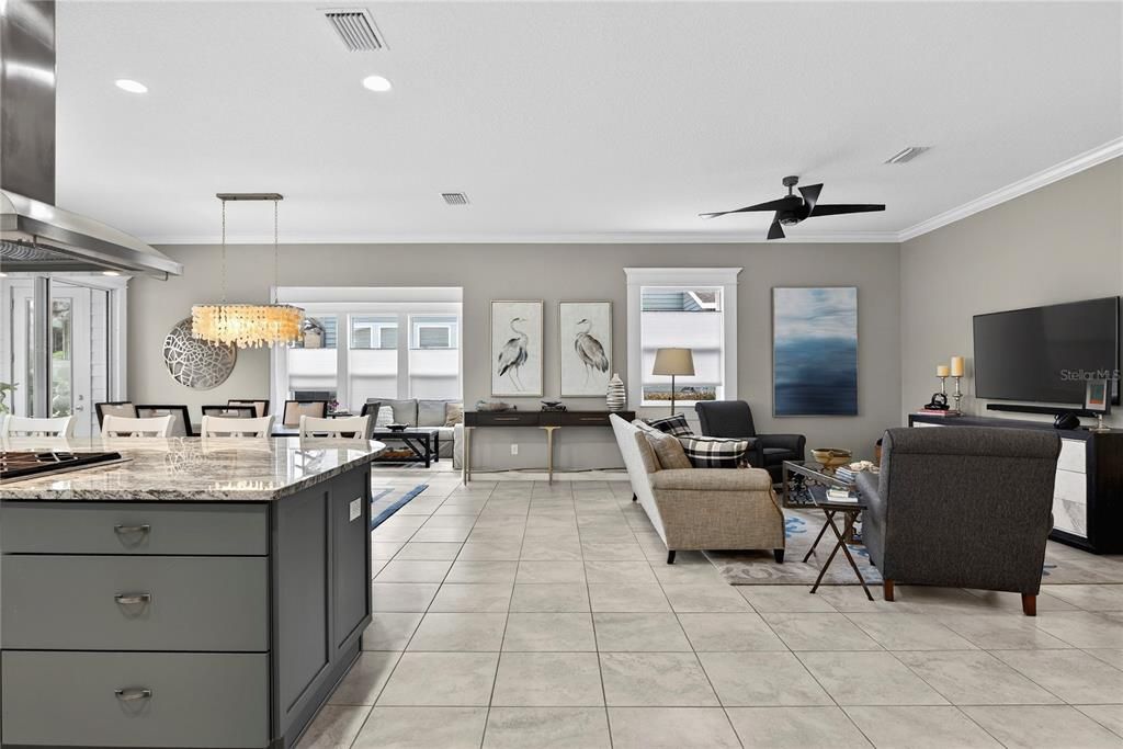 На продажу: $585,000 (2 спален, 2 ванн, 2563 Квадратных фут)