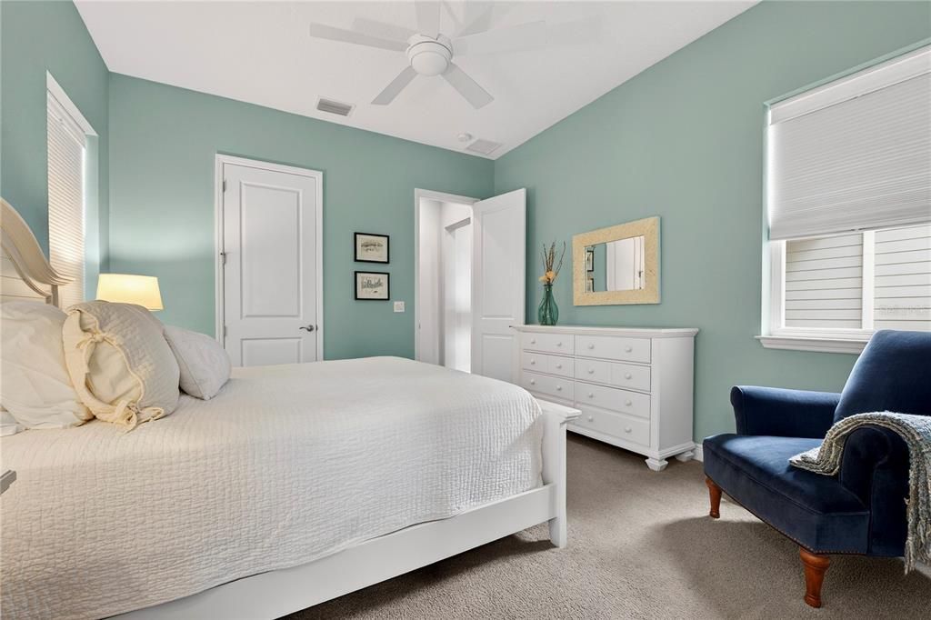 На продажу: $585,000 (2 спален, 2 ванн, 2563 Квадратных фут)