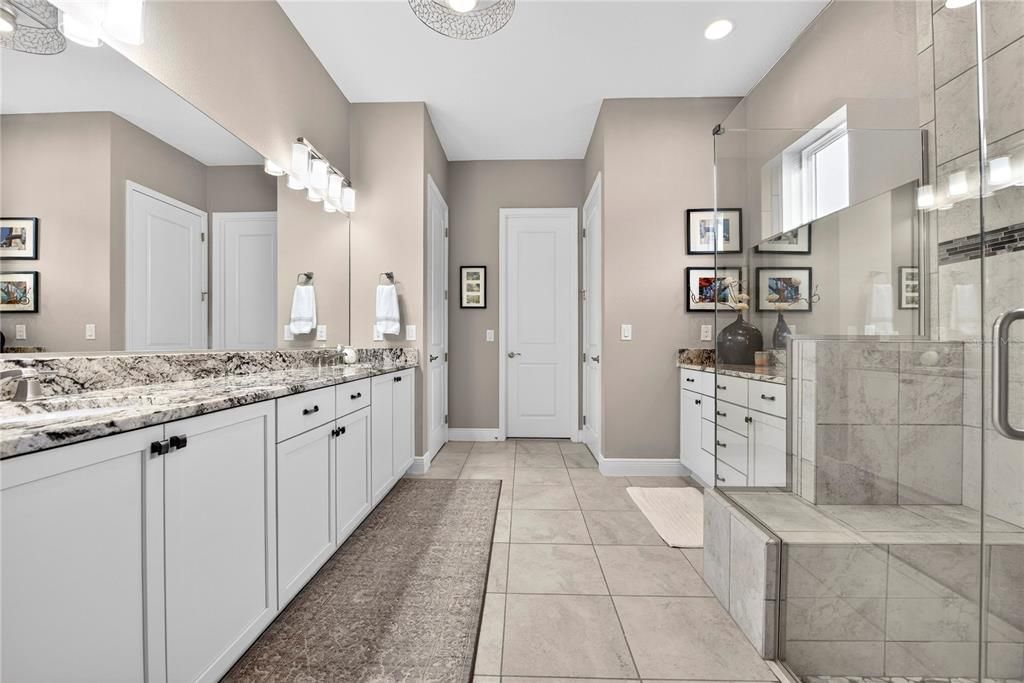 На продажу: $585,000 (2 спален, 2 ванн, 2563 Квадратных фут)