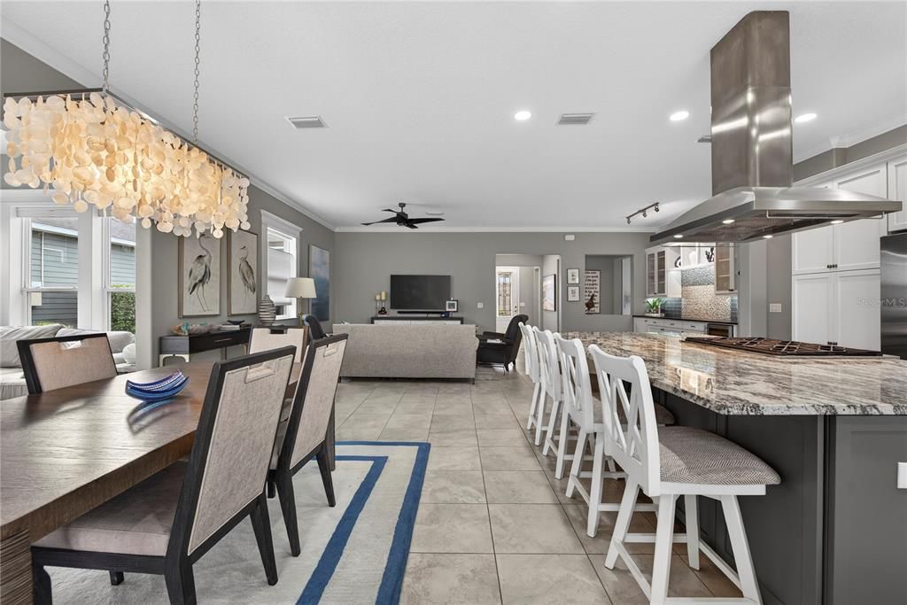 На продажу: $585,000 (2 спален, 2 ванн, 2563 Квадратных фут)