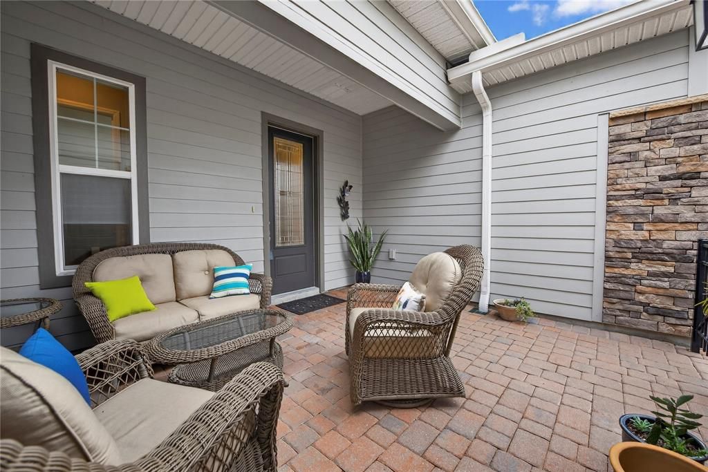 На продажу: $585,000 (2 спален, 2 ванн, 2563 Квадратных фут)