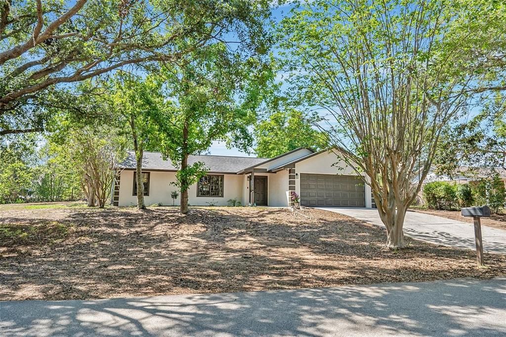 For Sale: $374,000 (3 beds, 2 baths, 1403 Square Feet)