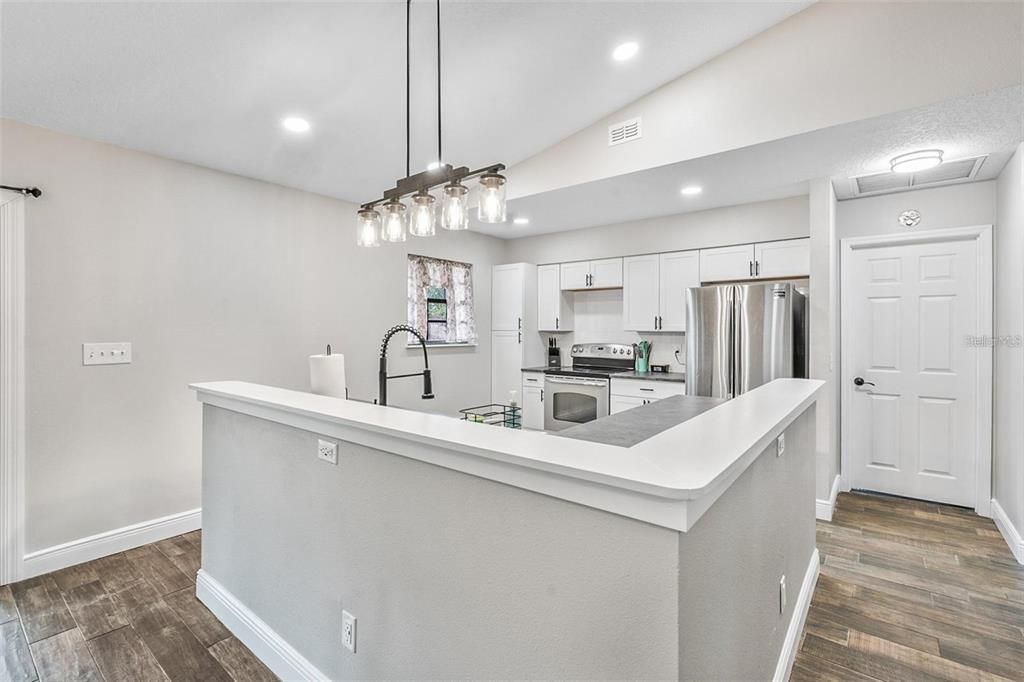 For Sale: $374,000 (3 beds, 2 baths, 1403 Square Feet)