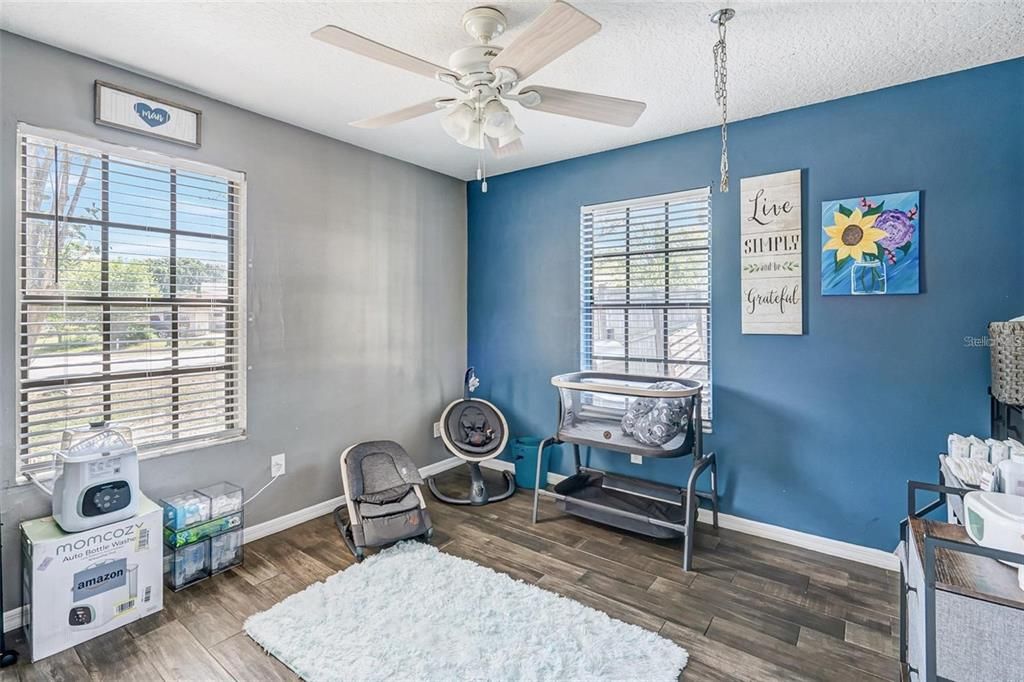 For Sale: $374,000 (3 beds, 2 baths, 1403 Square Feet)