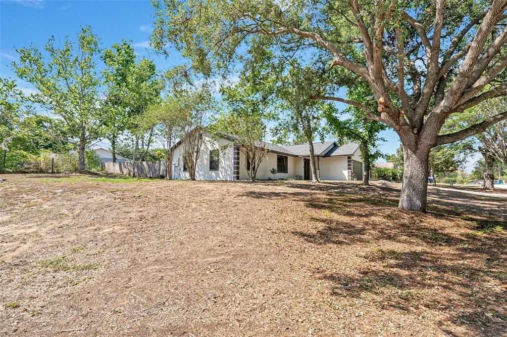 For Sale: $374,000 (3 beds, 2 baths, 1403 Square Feet)