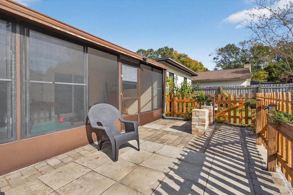 En Venta: $350,000 (4 camas, 2 baños, 1836 Pies cuadrados)