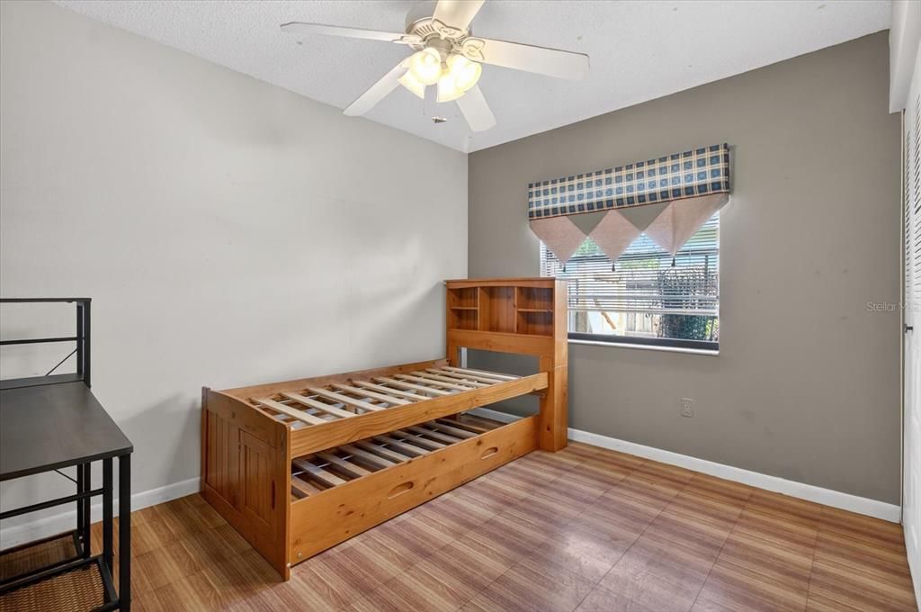 En Venta: $350,000 (4 camas, 2 baños, 1836 Pies cuadrados)