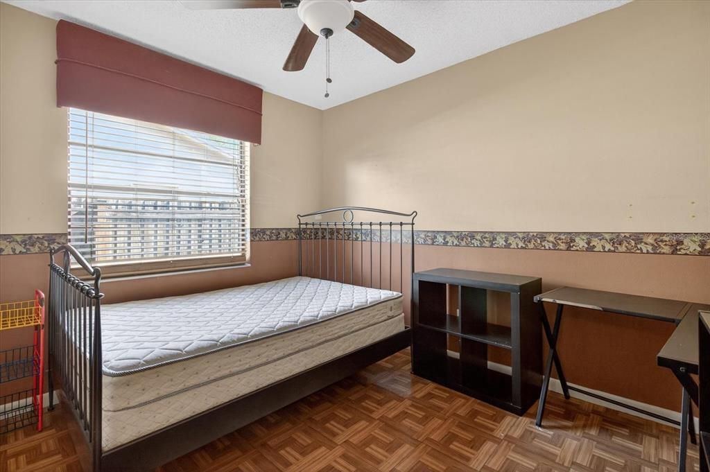 En Venta: $350,000 (4 camas, 2 baños, 1836 Pies cuadrados)