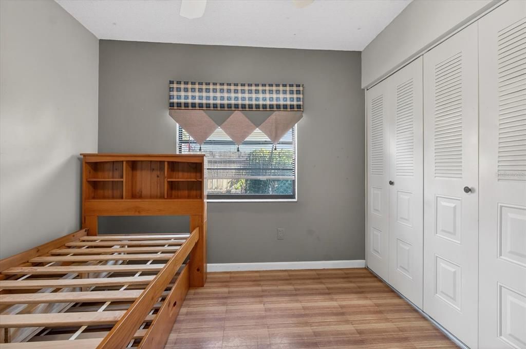 En Venta: $350,000 (4 camas, 2 baños, 1836 Pies cuadrados)