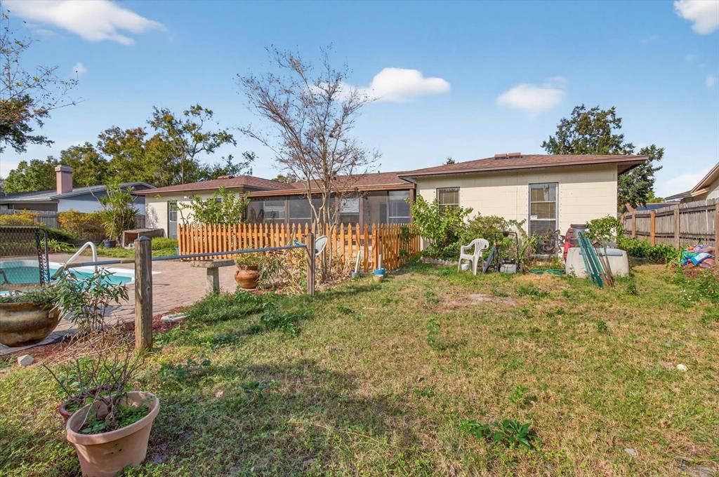 En Venta: $350,000 (4 camas, 2 baños, 1836 Pies cuadrados)