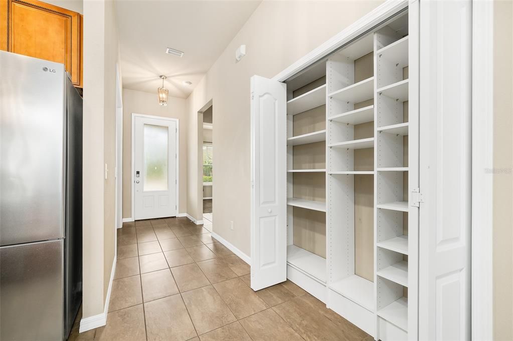 В аренду: $2,800 (3 спален, 2 ванн, 1681 Квадратных фут)