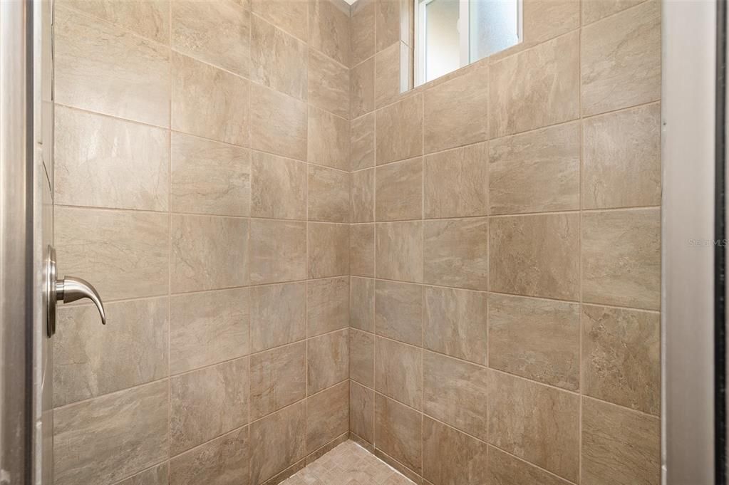 В аренду: $2,800 (3 спален, 2 ванн, 1681 Квадратных фут)