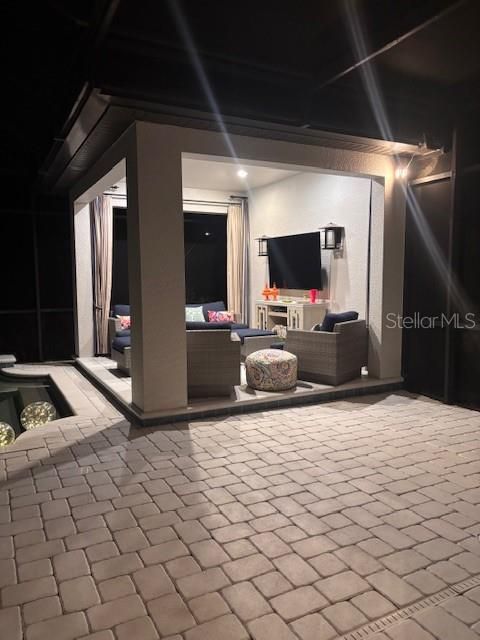 出租: $6,999 (3 贝兹, 3 浴室, 2807 平方英尺)