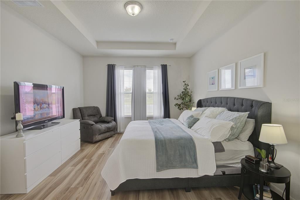 На продажу: $699,000 (4 спален, 3 ванн, 2250 Квадратных фут)