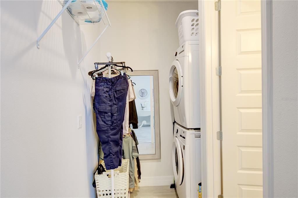 На продажу: $699,000 (4 спален, 3 ванн, 2250 Квадратных фут)