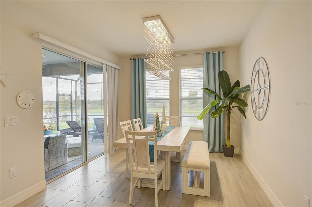 На продажу: $699,000 (4 спален, 3 ванн, 2250 Квадратных фут)