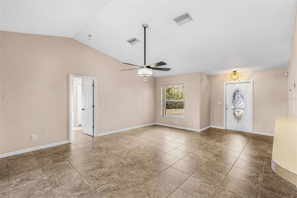 En Venta: $275,000 (3 camas, 2 baños, 1368 Pies cuadrados)