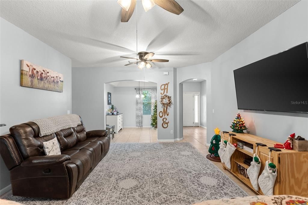 For Sale: $329,000 (4 beds, 2 baths, 2126 Square Feet)