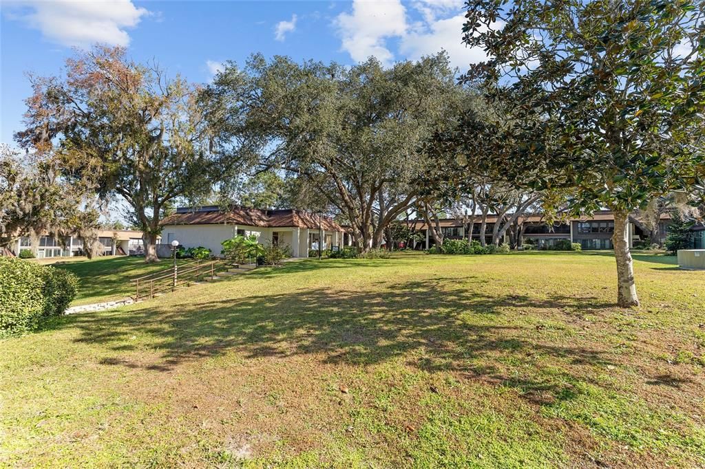 待售: $129,900 (2 贝兹, 2 浴室, 1035 平方英尺)