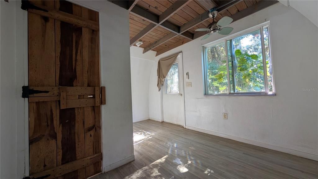 En Venta: $489,000 (1 camas, 1 baños, 1320 Pies cuadrados)