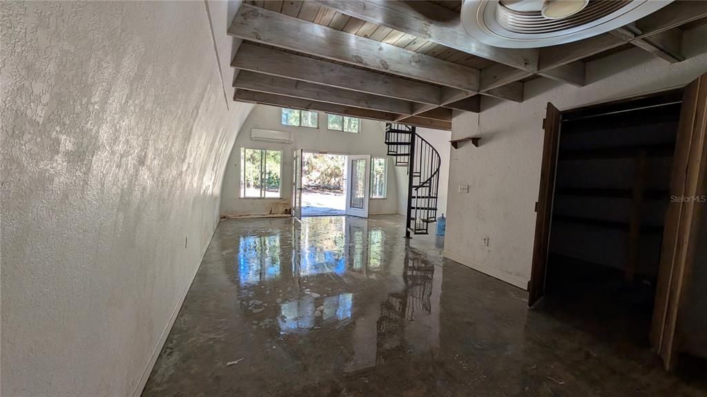 En Venta: $489,000 (1 camas, 1 baños, 1320 Pies cuadrados)